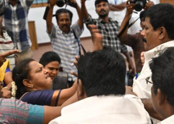 சேலம் மாநகராட்சியில் பரபரப்பு!!