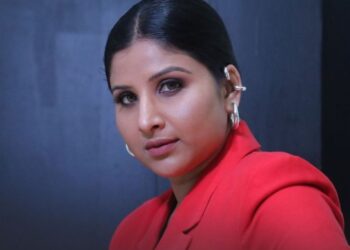 பிரபல பாடகி மங்கிலியின் பிறந்தநாள் விழாவில் கஞ்சா: போலீசார் வழக்குப்பதிவு!