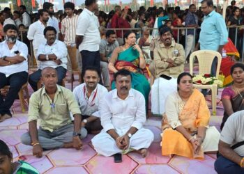 மதுரையில் முருக பக்தர்கள் மாநாடு: வெயில் தாக்கத்தால் பொதுமக்கள் பாதிப்பு, ஏற்பாடுகளில் சொதப்பல்