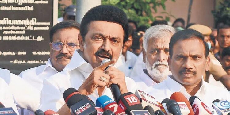 தமிழ்நாடு ஊடகங்கள் திமுகவுக்கு எதிராக செயல்படுகின்றனவா? அரசியல் விவாதத்தில் புதிய திருப்பங்கள்!