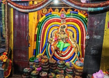 ஸ்ரீவில்லிபுத்தூர் ஆண்டாள் கோயிலில் ஆடிப்பூர திருவிழா: ஆயிரக்கணக்கான பக்தர்கள் தேரை வடம்பிடித்து இழுத்த கோலாகலம்