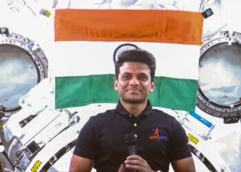 விண்வெளியில் இருந்து திரும்பிய விண்வெளி வீரர்களுக்கு மேற்கொள்ளப்படும் மருத்துவ பரிசோதனைகள்