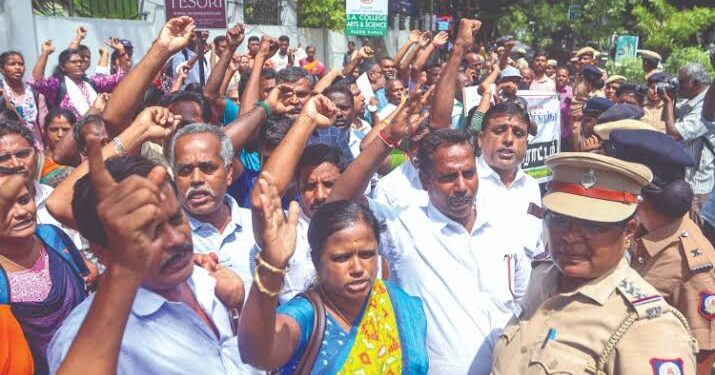 திமுக அரசு பகுதி நேர ஆசிரியர்களின் வாக்குறுதியை நிறைவேற்றத் தவறியது!