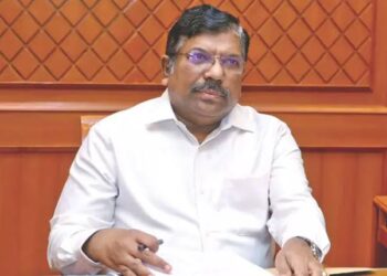 நாளை நடைபெறும் பொது வேலை நிறுத்தத்தில் அரசு ஊழியர்கள், ஆசிரியர்கள் பங்கேற்கக் கூடாது: தமிழக தலைமைச் செயலாளர் எச்சரிக்கை!