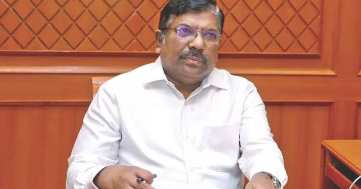 நாளை நடைபெறும் பொது வேலை நிறுத்தத்தில் அரசு ஊழியர்கள், ஆசிரியர்கள் பங்கேற்கக் கூடாது: தமிழக தலைமைச் செயலாளர் எச்சரிக்கை!