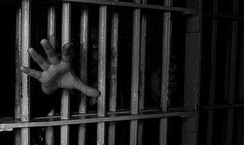 காவல்துறையில் கைதிகள் சித்ரவதை: தமிழ்நாட்டில் 91% காவலர்களின் கோர மனநிலை – சீர்திருத்தங்களின் அவசியம்