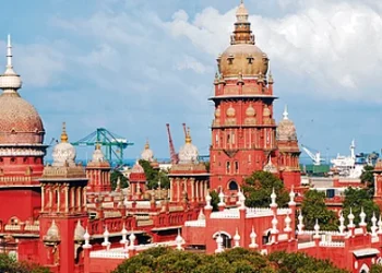 சென்னை உயர்நீதிமன்றம் காவல்துறைக்கு கடும் கண்டனம்: பாலியல் துன்புறுத்தல் வழக்கில் மனிதத்தன்மையற்ற நடவடிக்கை!