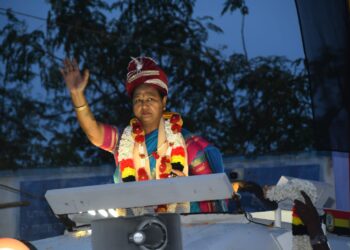 “சிங்கப்பெண்ணின் அரசியல் எழுச்சி” : பிரேமலதா விஜயகாந்தின் பிரச்சார பயணம் அரசியல் களத்தில் பரபரப்பை ஏற்படுத்துகிறது