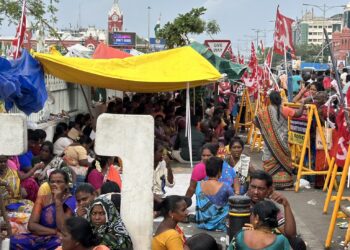 சென்னையில் தூய்மைப் பணியாளர்கள் போராட்டம் 11வது நாளாக தொடர்கிறது: அமைச்சருடனான பேச்சுவார்த்தை முறிவு