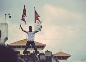 நேபாளத்தில் என்ன நடக்கிறது? ஜென் Z-யின் கோபம்: சமூக ஊடகத் தடை முதல் பிரதமரின் ராஜினாமம் வரை