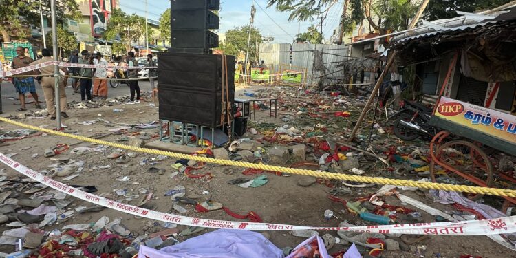 கரூர் கூட்ட நெரிசல் விபத்து: இயற்கையானதா அல்லது வெளி காரணங்களால் ஏற்பட்டதா?