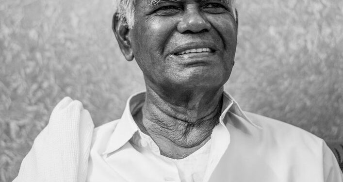 விடைபெற்றார் ‘வாழ்நாள் போராளி’!