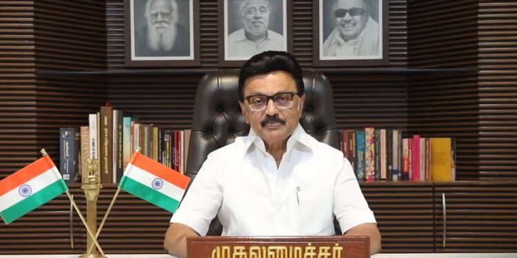 அதிகாரிகள் மக்களுடன் அன்பாக நடந்து கொள்ள வேண்டும்: முதலமைச்சர் மு.க. ஸ்டாலின்