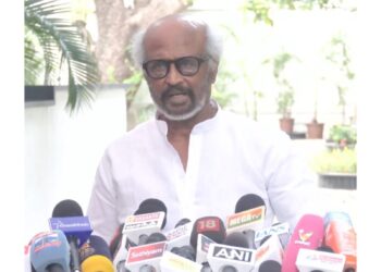 “தனி ஆளாக வெற்றி பெற்றுள்ளார் விஜய்” — அரசியல் வதந்திகளுக்கு ரஜினிகாந்த் கடும் பதில்