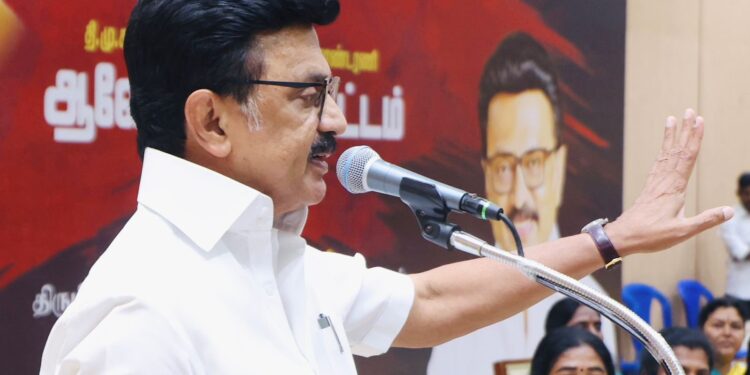 தி.மு.க-வில் மறுசீரமைப்பு நிறுத்தமா? எதிர்க்கட்சி அரசியலுக்கு ஸ்டாலின் முன்னுரிமை கொடுப்பதன் பின்னணி என்ன?