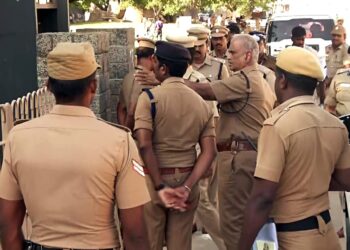 தமிழ்நாட்டில் காவலர் ஆட்சேர்ப்பு தாமதம்: சட்டம்-ஒழுங்கு, வேலைவாய்ப்பு மற்றும் நிர்வாகத் திறன் குறித்து எழும் கேள்விகள்