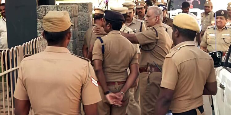 தமிழ்நாட்டில் காவலர் ஆட்சேர்ப்பு தாமதம்: சட்டம்-ஒழுங்கு, வேலைவாய்ப்பு மற்றும் நிர்வாகத் திறன் குறித்து எழும் கேள்விகள்