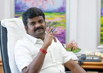 மகாபலிபுரத்தில் மக்கள் வெள்ளம்: முன்னாள் அமைச்சர் சி. விஜயபாஸ்கர் தலைமையில் தமிழக வெற்றிக் கழகத்தில் இணைந்த டெல்டா நிர்வாகிகள்