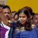 அமைச்சர் பள்ளி ஆய்வு சர்ச்சை: கல்வி ஆய்வு மாணவர்களையும் ஆசிரியர்களையும் அவமதிக்கும் மேடையாக மாறக்கூடாது என்ற விமர்சனம்