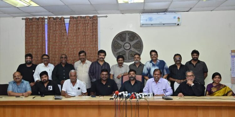 தமிழ் திரையுலகின் இரண்டு ராஜகோபுரங்களுக்கு நிரந்தர நினைவிடம்: பாரதிராஜா – பாக்யராஜ் நினைவு உற்சவம் ஒரு தலைமுறை நன்றிக்கடனா?