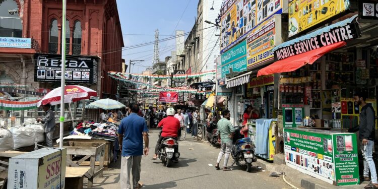 தினமும் ₹500 முதல் ₹1,000 வரை ‘மாமூல்’ புகார்: சென்னை சிறு வியாபாரிகளிடம் தொடரும் வசூலுக்கு முற்றுப்புள்ளி வைக்குமா விஜய் அரசு?