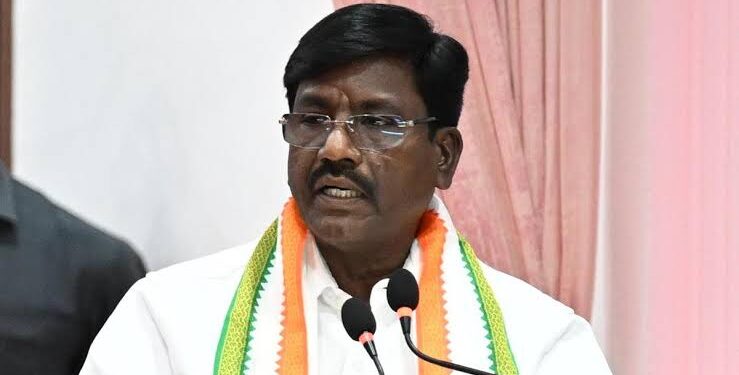 அண்ணா பல்கலைக்கழகத்தில் மாதாந்திர பயோமெட்ரிக் சரிபார்ப்பு தொடர்கிறதா? ‘Ghost Faculty’ சர்ச்சைக்குப் பிறகு மீண்டும் எழும் வெளிப்படைத்தன்மை கேள்விகள்