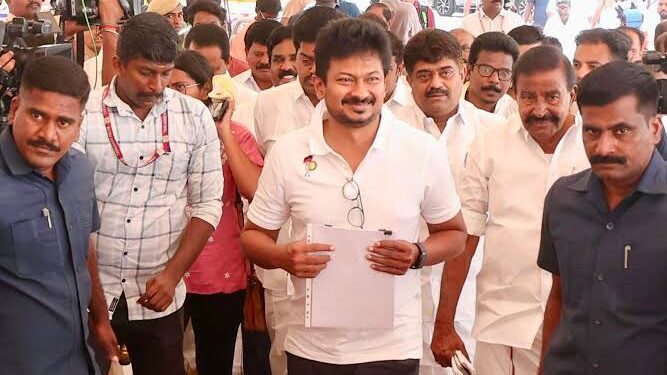 திமுகவில் அதிரடி மறுசீரமைப்பு: புதிய மாவட்டச் செயலாளர்கள் பட்டியல் விரைவில்? இளைஞர்களுக்கும் உதயநிதி அணிக்கும் கூடுதல் வாய்ப்பு!