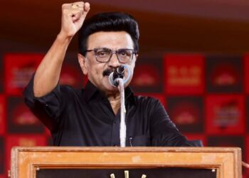 தேர்தல் தோல்விக்குப் பின் திமுகவில் மிகப்பெரிய மறுசீரமைப்பு? 100-ஐ தாண்டும் மாவட்டச் செயலாளர்கள்; இளைஞர்கள், மகளிருக்கு புதிய வாய்ப்பு