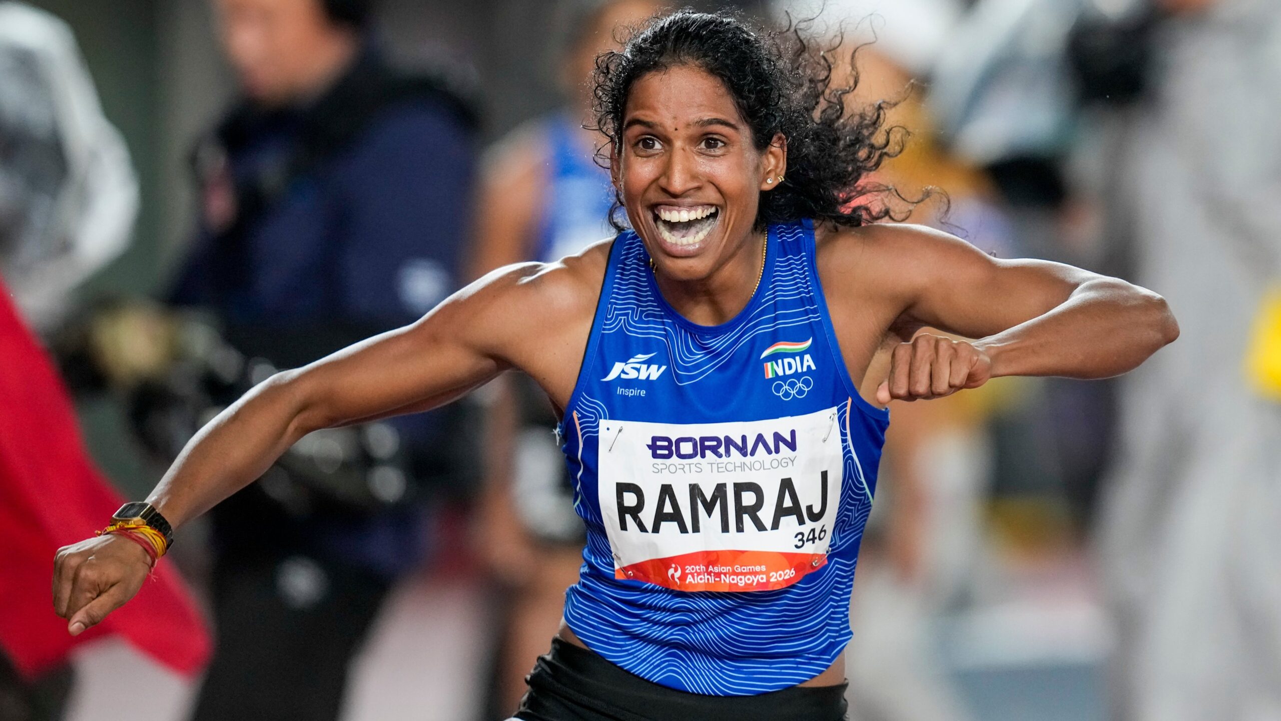 மூன்று போட்டிகள்; மூன்று பதக்கங்கள் – ஆசிய அரங்கில் அசத்திய தமிழக வீராங்கனை வித்யா ராம்ராஜ்!